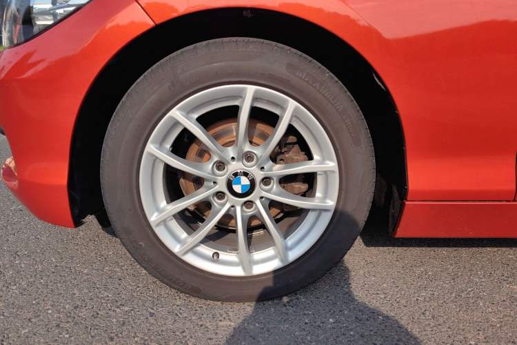 Used BMW 1 Series 2016 118i Leading Model Exterior 6