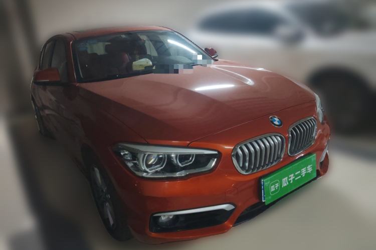 Used BMW 1 Series 2016 118i Urban Design Package Front Right 45 Deg