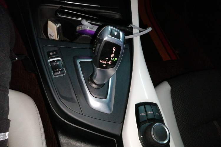Used BMW 1 Series 2016 118i Urban Design Package Gear Lever