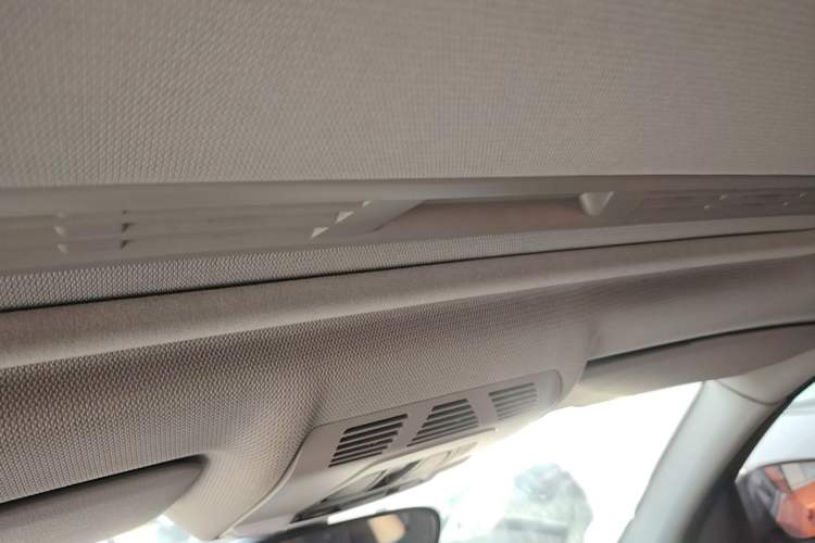 Used BMW 1 Series 2016 118i Leading Model Headliner