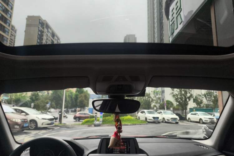 Used BMW 1 Series 2016 118i Leading Model Headliner