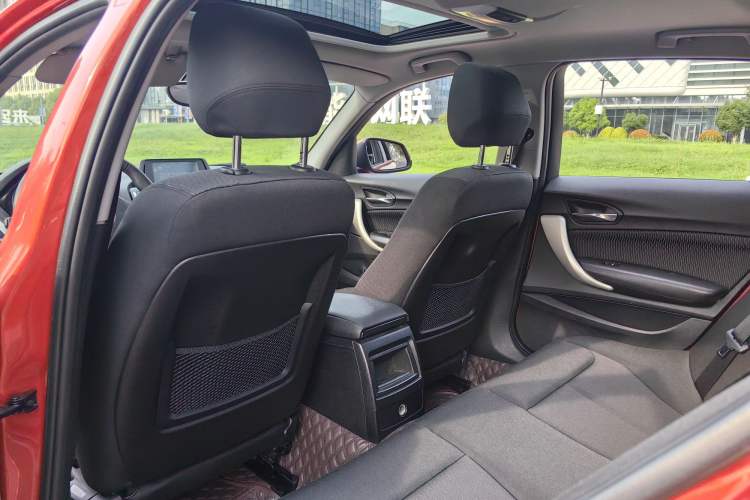 Used BMW 1 Series 2016 118i Leading Model Interior 2