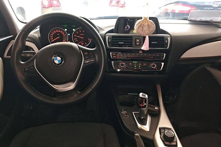 Used BMW 1 Series 2016 118i Leading Model Interior 2