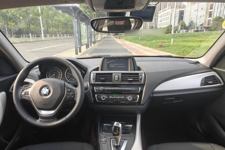 Used BMW 1 Series 2016 118i Leading Model Interior 3