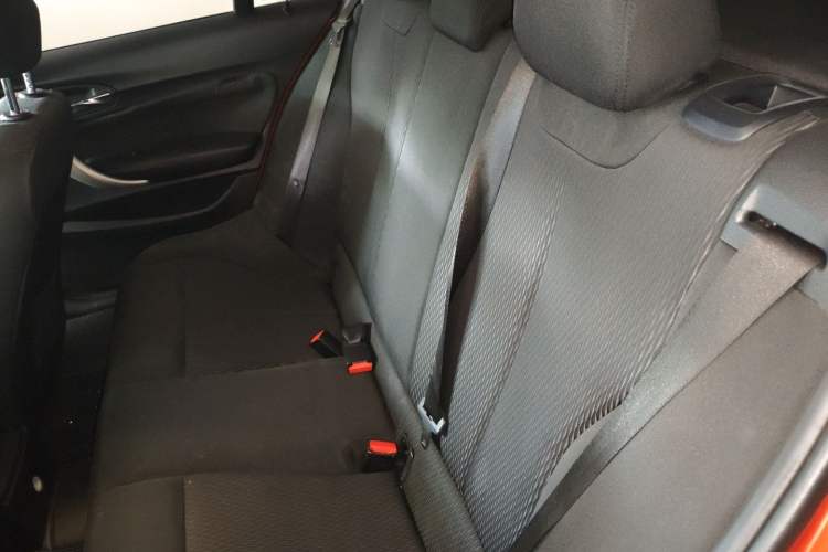 Used BMW 1 Series 2016 118i Leading Model Interior 4