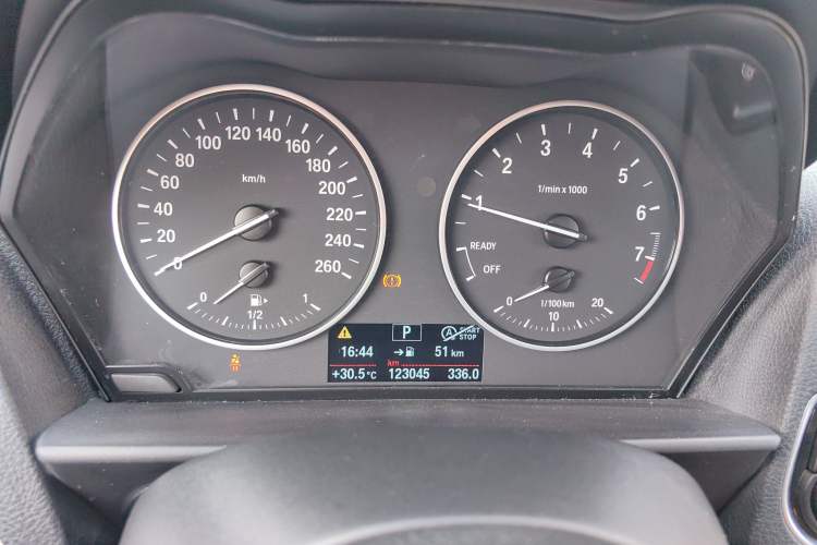 Used BMW 1 Series 2016 118i Leading Model Odometer Close Up