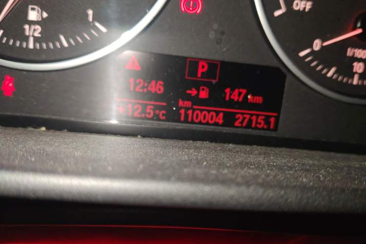 Used BMW 1 Series 2016 118i Urban Design Package Odometer Close Up