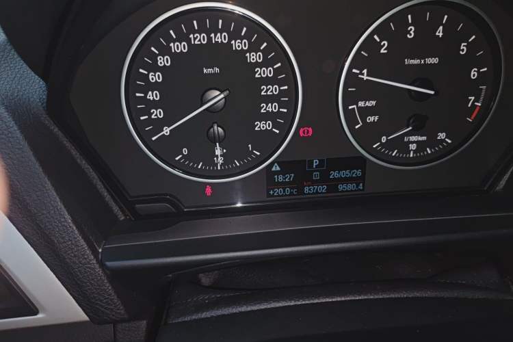 Used BMW 1 Series 2016 118i Leading Model Odometer Close Up