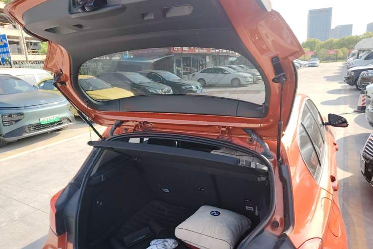 Used BMW 1 Series 2016 118i Leading Model Trunk