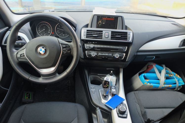 Used BMW 1 Series 2016 118i Leading Model Center Console