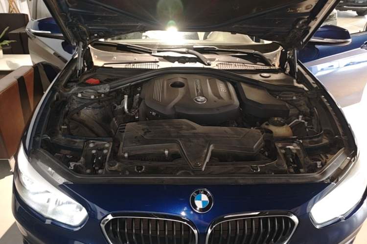 Used BMW 1 Series 2016 118i Leading Model Engine Bay