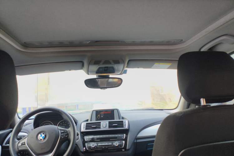 Used BMW 1 Series 2016 118i Leading Model Headliner