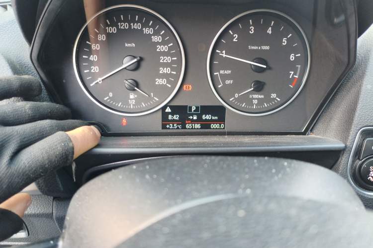 Used BMW 1 Series 2016 118i Leading Model Odometer Close Up