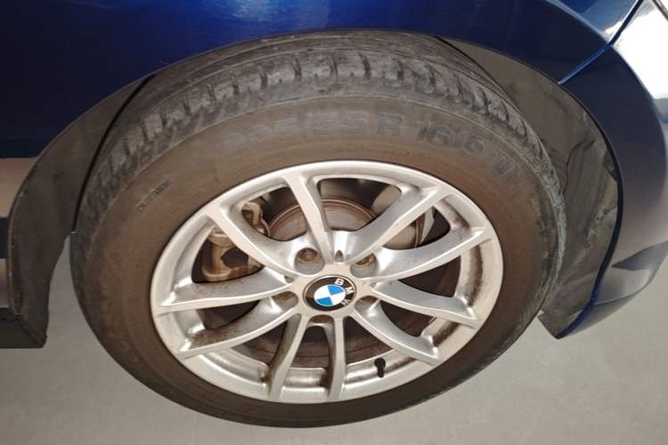 Used BMW 1 Series 2016 118i Leading Model Right Front Wheel Hub