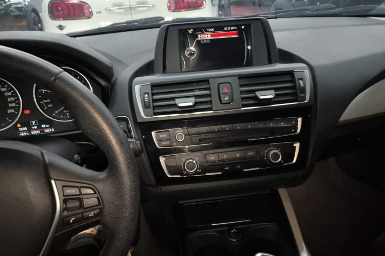 Used BMW 1 Series 2016 118i Leading Model Audio And AC Panel