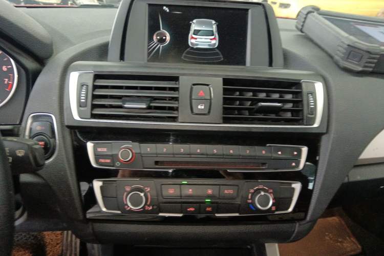 Used BMW 1 Series 2016 118i Leading Model Audio And AC Panel