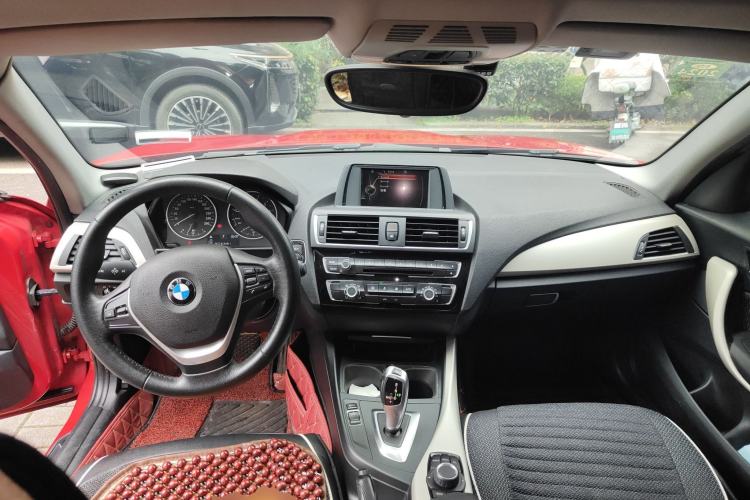 Used BMW 1 Series 2016 118i Leading Model Center Console