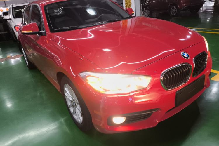 Used BMW 1 Series 2016 118i Leading Model Front Right 45 Deg