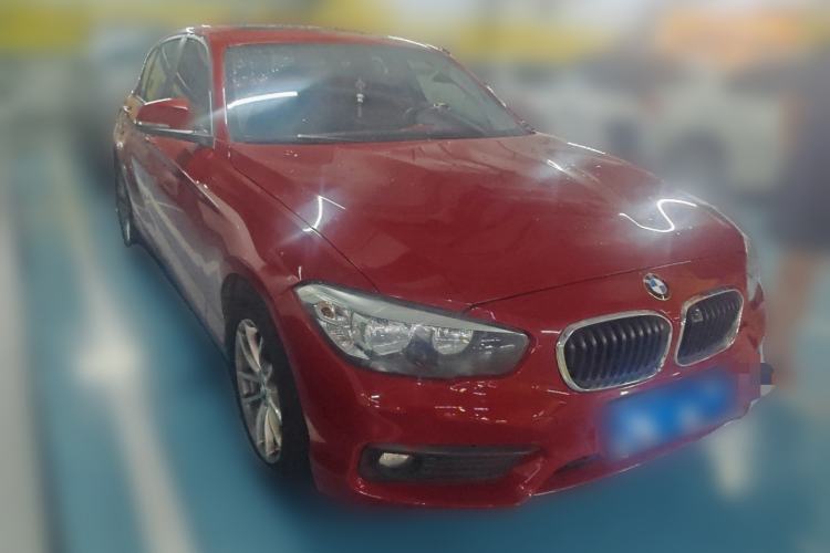 Used BMW 1 Series 2016 118i Leading Model Front Right 45 Deg