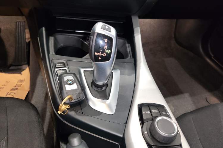 Used BMW 1 Series 2016 118i Leading Model Gear Lever