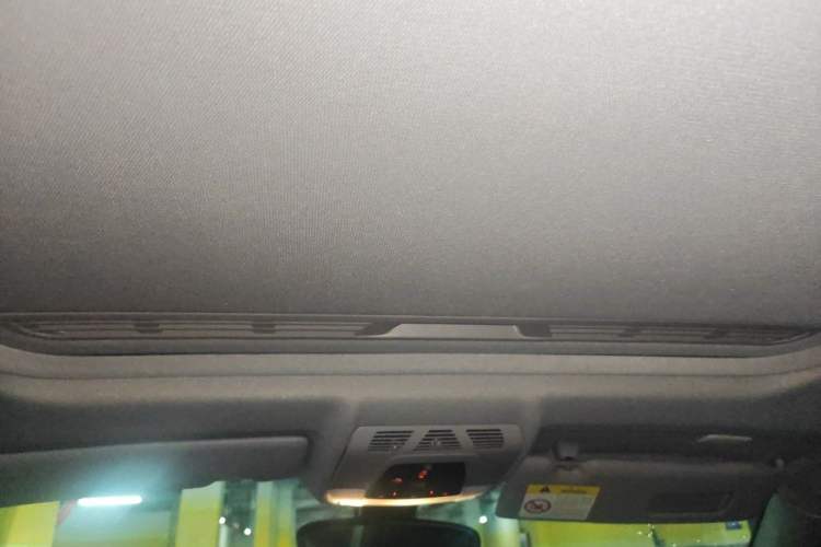 Used BMW 1 Series 2016 118i Leading Model Headliner