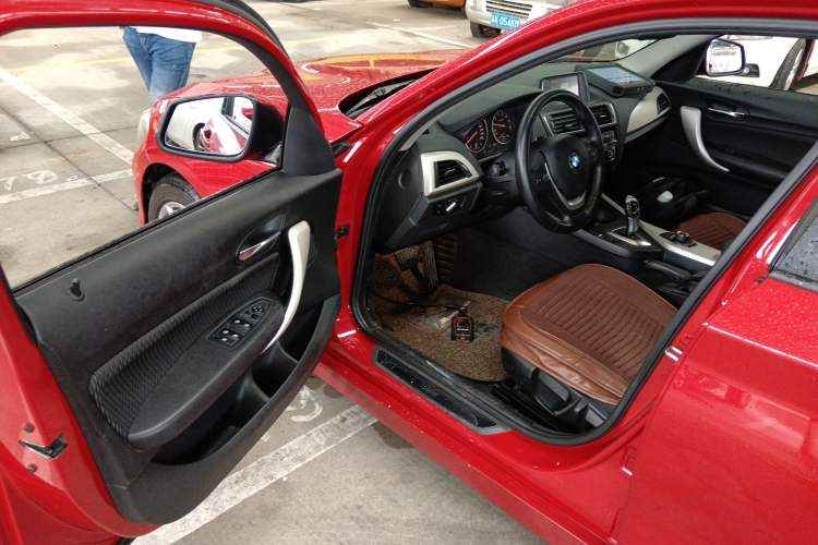 Used BMW 1 Series 2016 118i Leading Model Interior 3
