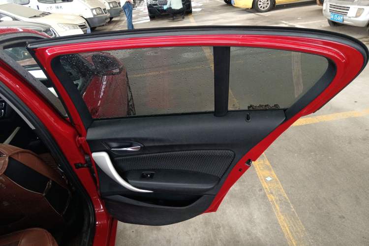Used BMW 1 Series 2016 118i Leading Model Interior 6
