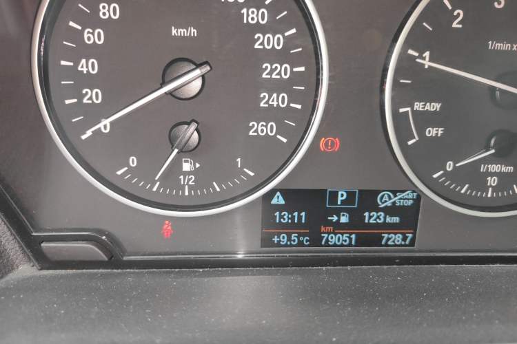 Used BMW 1 Series 2016 118i Leading Model Odometer Close Up
