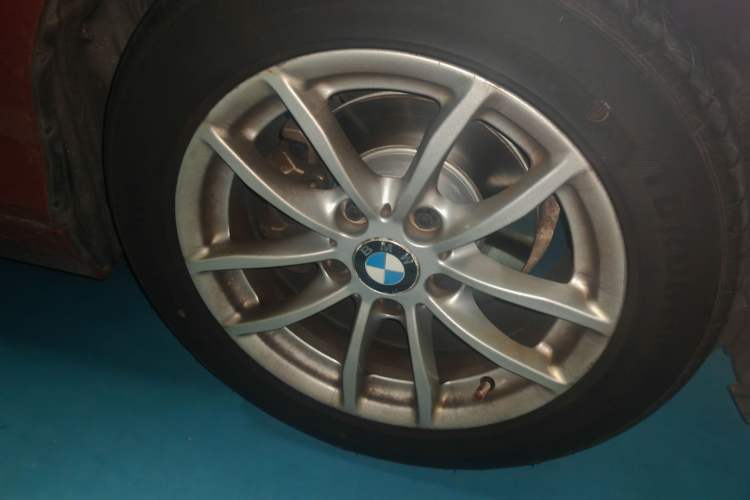 Used BMW 1 Series 2016 118i Leading Model Right Front Wheel Hub