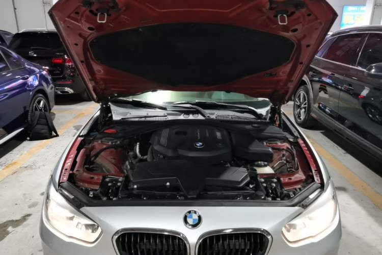 Used BMW 1 Series 2016 118i Leading Model Engine Bay