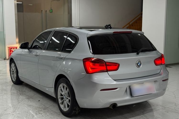 Used BMW 1 Series 2016 118i Leading Model Exterior 4