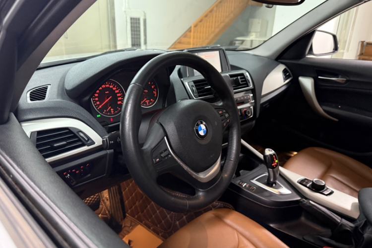 Used BMW 1 Series 2016 118i Leading Model Interior 2