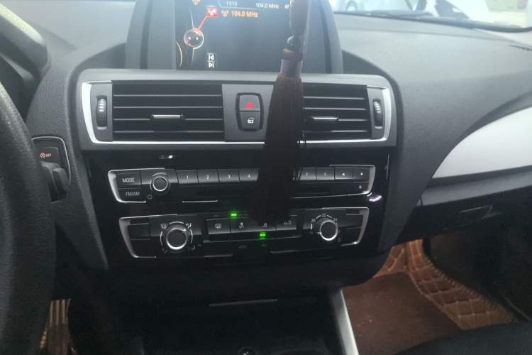 Used BMW 1 Series 2016 118i Leading Model Audio And AC Panel