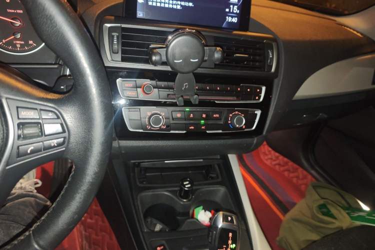 Used BMW 1 Series 2016 118i Leading Model Audio And AC Panel