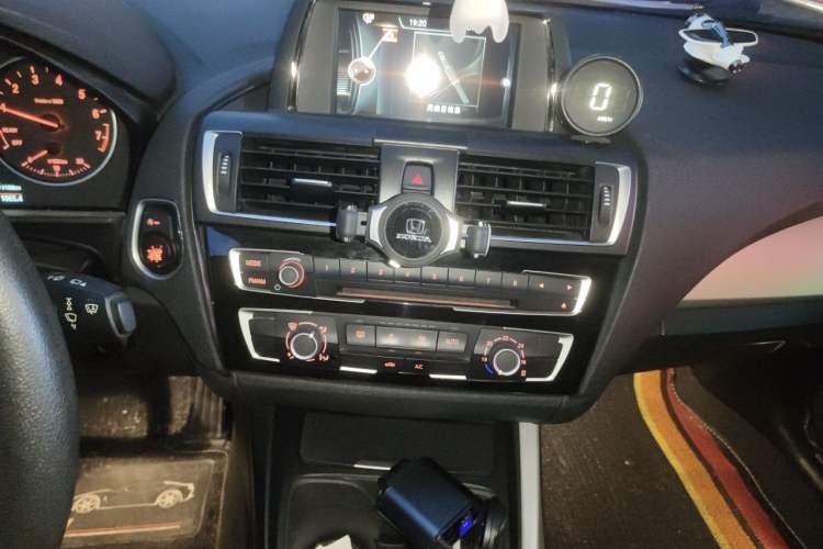 Used BMW 1 Series 2016 118i Leading Model Audio And AC Panel