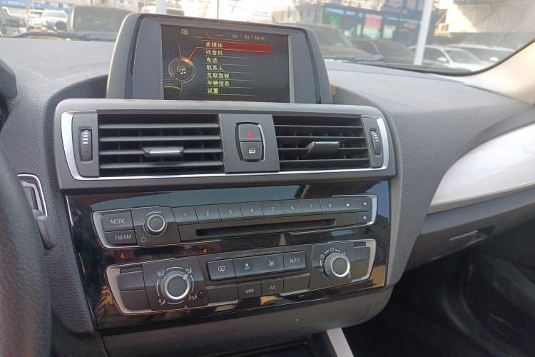Used BMW 1 Series 2016 118i Urban Design Package Audio And AC Panel