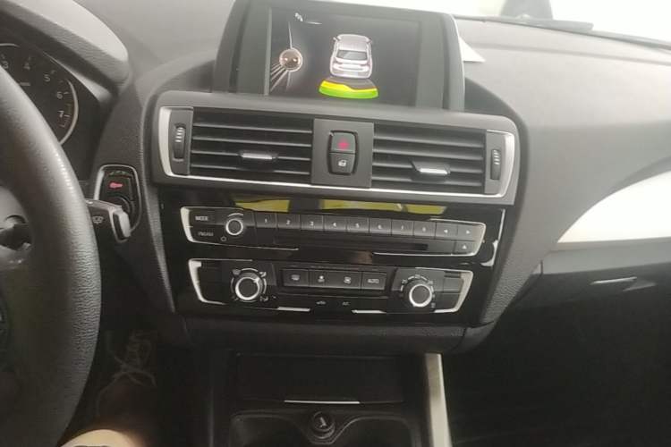 Used BMW 1 Series 2016 118i Leading Model Audio And AC Panel