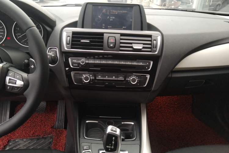 Used BMW 1 Series 2016 118i Leading Model Audio And AC Panel