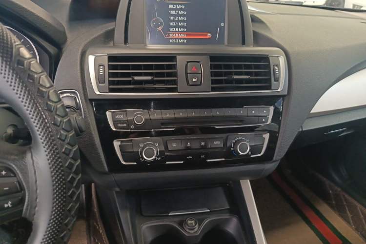 Used BMW 1 Series 2016 118i Leading Model Audio And AC Panel