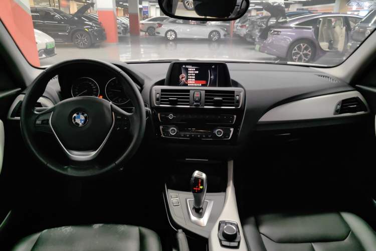 Used BMW 1 Series 2016 120i Leading Model Audio And AC Panel