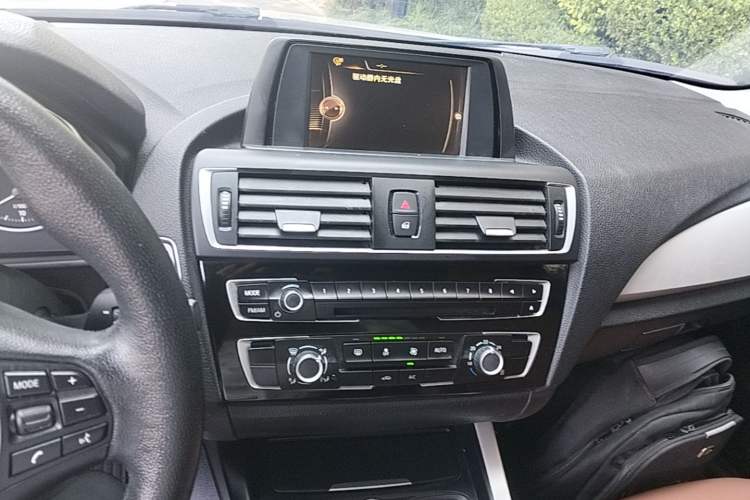 Used BMW 1 Series 2016 118i Leading Model Audio And AC Panel