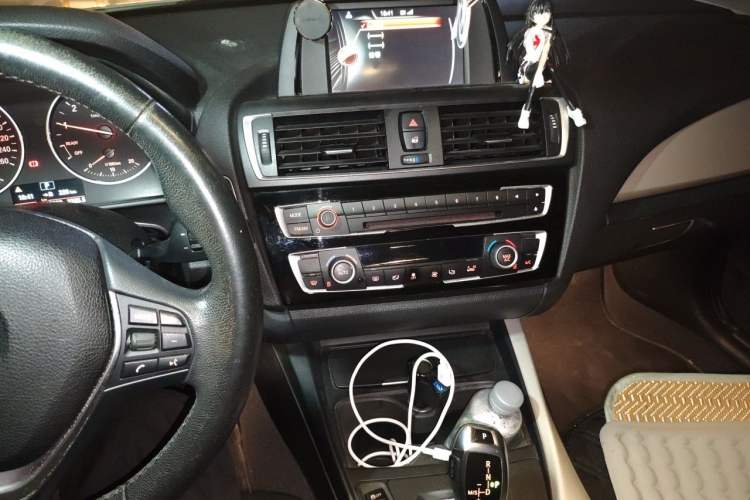 Used BMW 1 Series 2016 120i Leading Model Audio And AC Panel