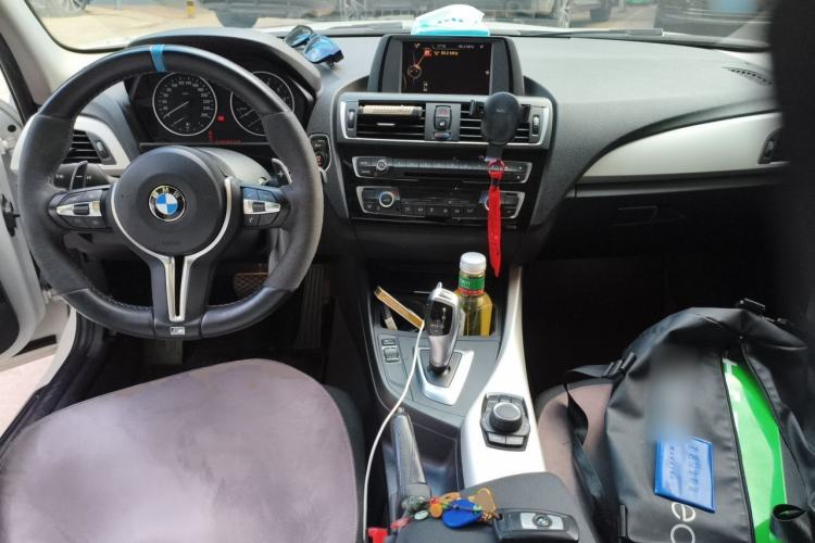 Used BMW 1 Series 2016 120i Leading Model Center Console