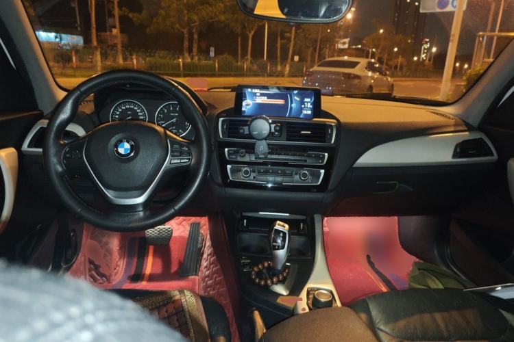Used BMW 1 Series 2016 118i Leading Model Center Console