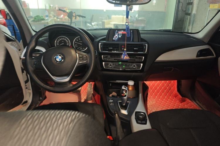 Used BMW 1 Series 2016 118i Leading Model Center Console
