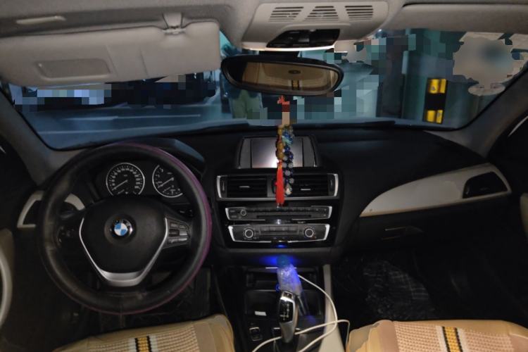 Used BMW 1 Series 2016 118i Leading Model Center Console