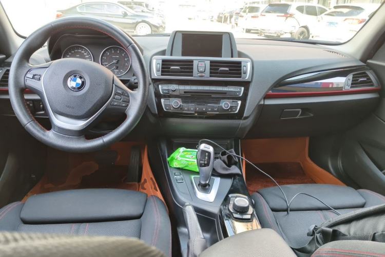 Used BMW 1 Series 2016 120i Sport Design Package Center Console