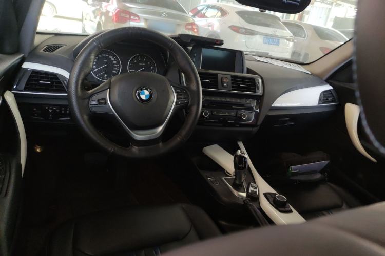 Used BMW 1 Series 2016 118i Urban Design Package Center Console
