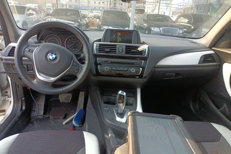 Used BMW 1 Series 2016 118i Urban Design Package Center Console