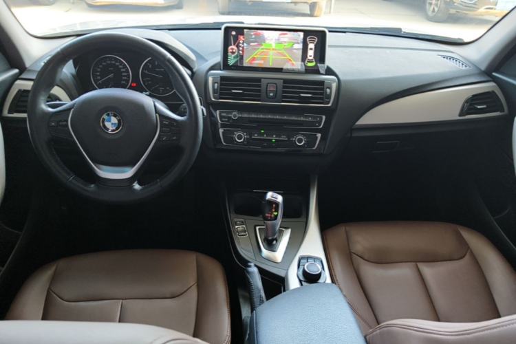 Used BMW 1 Series 2016 118i Leading Model Center Console